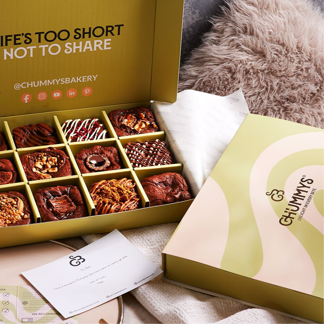 Gemischte Box mit Post-Brownies direkt zu Ihnen nach Hause geliefert