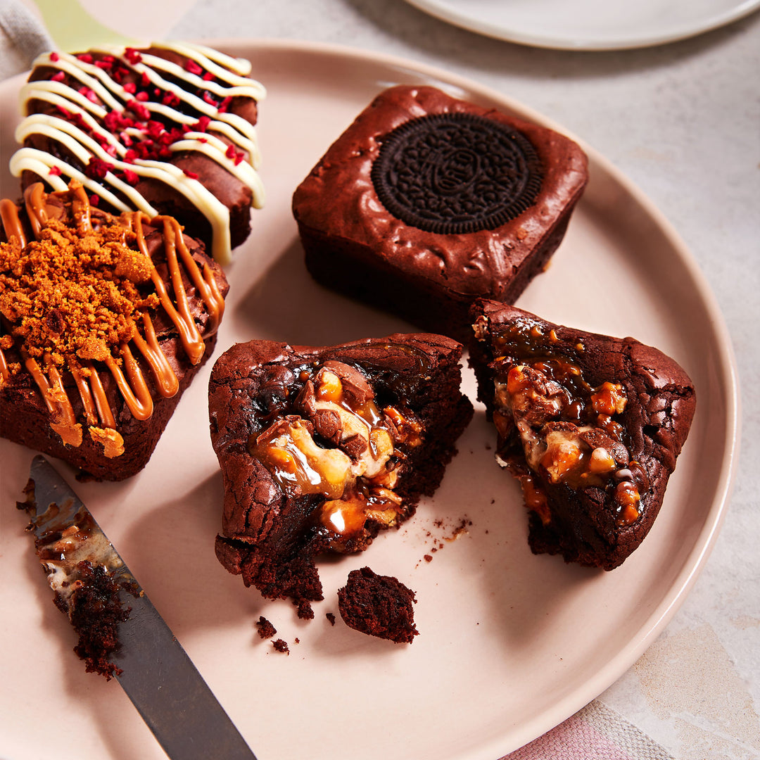 Gemischte Box mit Post-Brownies direkt zu Ihnen nach Hause geliefert